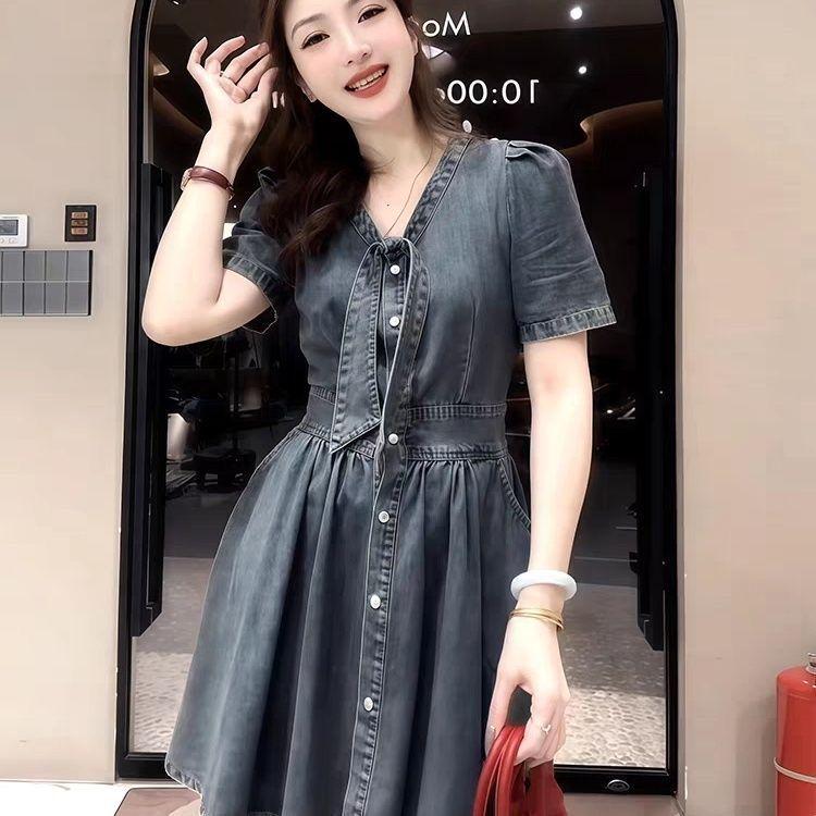 Summer 2026 Auroral French Style Denim Dress: Women's Sexy Waist-Cinched Slimming Skirt