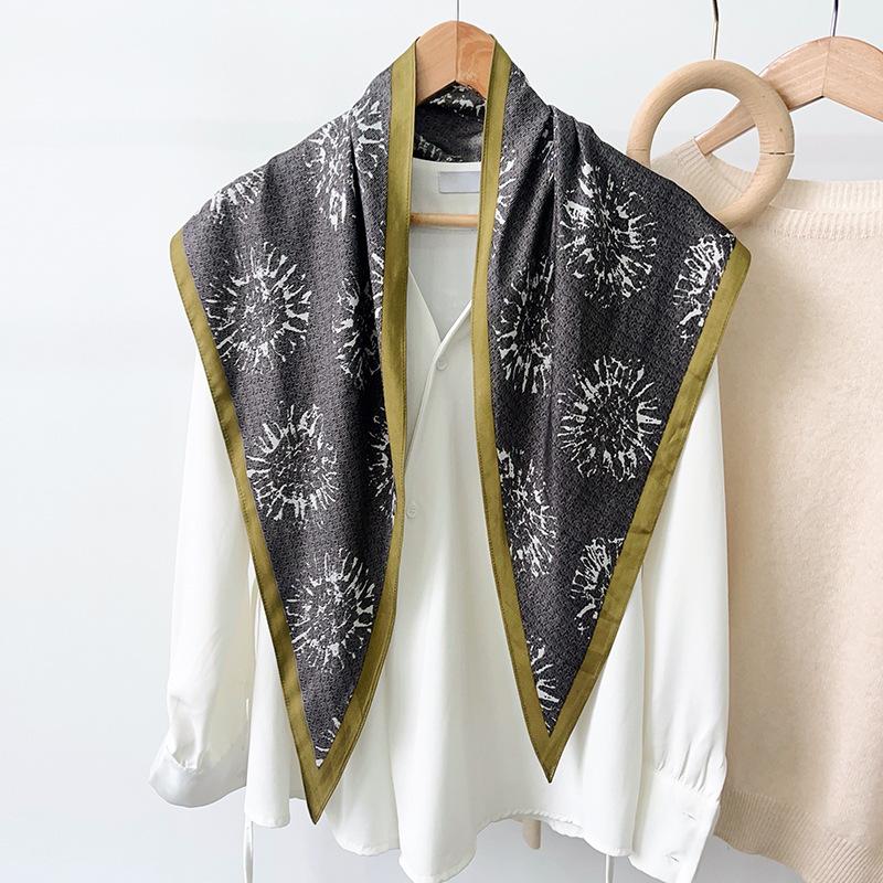 Korean version cashew nut printed triangular silk scarf women's summer atmosphere wearing headscarf simulation silk fashion headband accessories