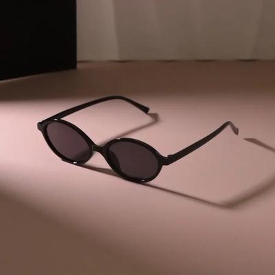 Luxurious Small Frame Sun Glasses Women Men Oval Sunglasses Female Casual Black Colors Mirror Designer Brand Fashion