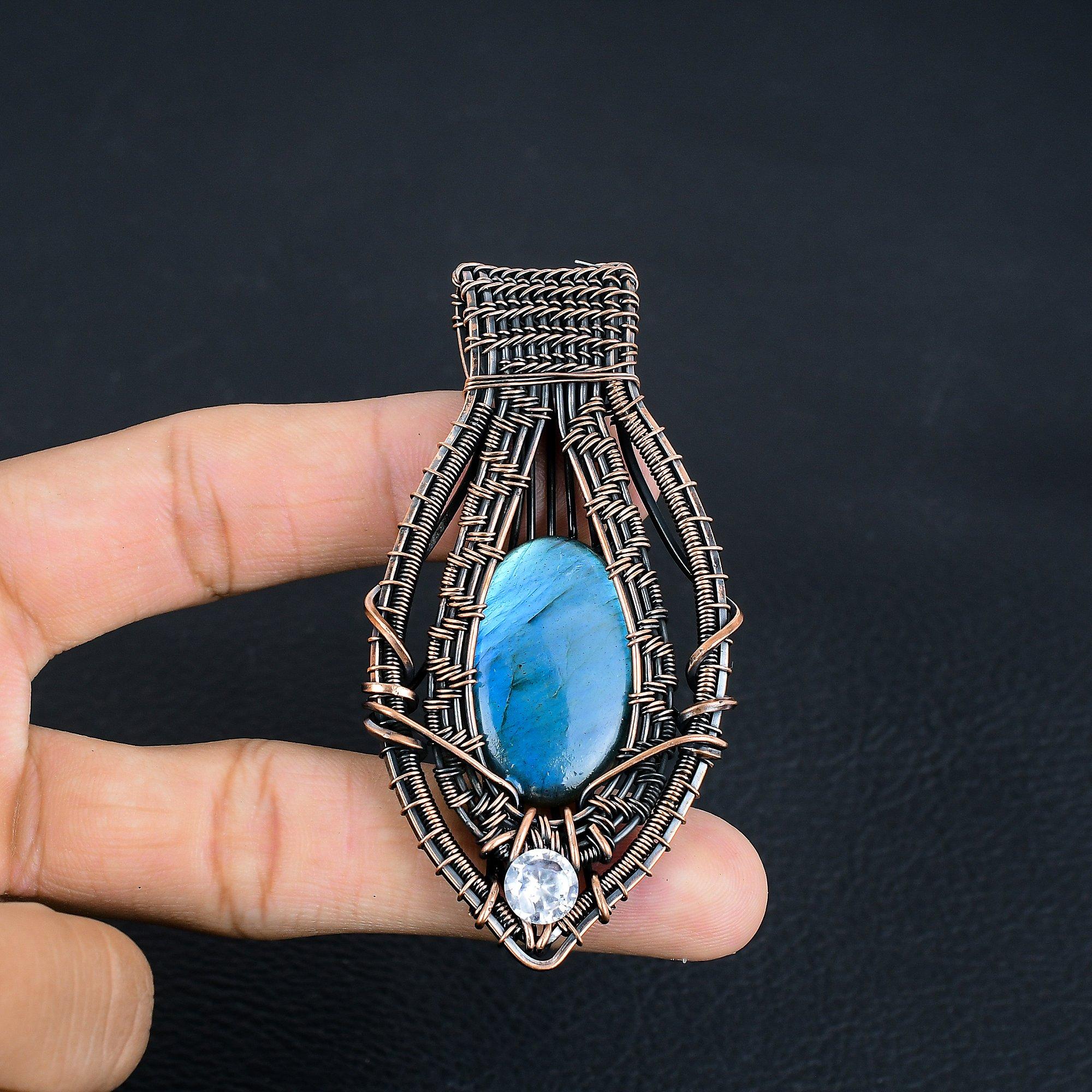 

Подвеска из лабрадорита, Подвеска ручной работы, обернутая медной проволокой 999 пробы, Антикварное украшение, Для подарка, Серебряное украшение 3.14 Inches