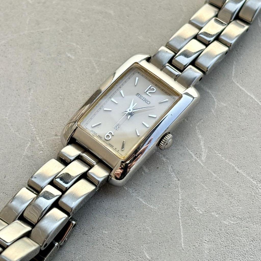 [USED] SEIKO LUKIA 90s Quartz Vintage Watch