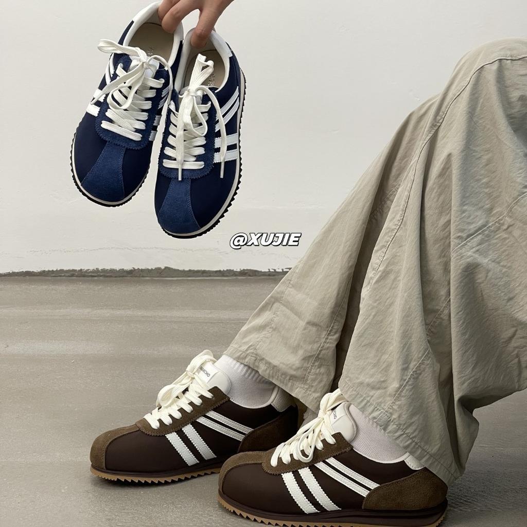 In the autumn of 2025, the new flat-bottomed color matching Dexun Forrest Gump shoes are versatile, casual sports jogging women's shoes.