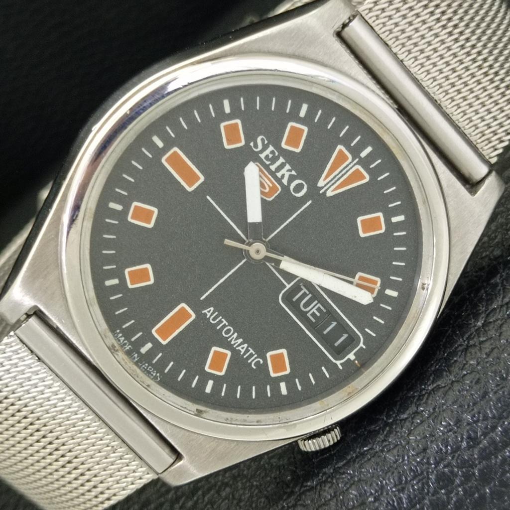 VINTAGE SEIKO 5 AUTOMATIC JAPAN 7009A MENS BLACK COLOR DIAL WATCH a702104-5 R208-a702104