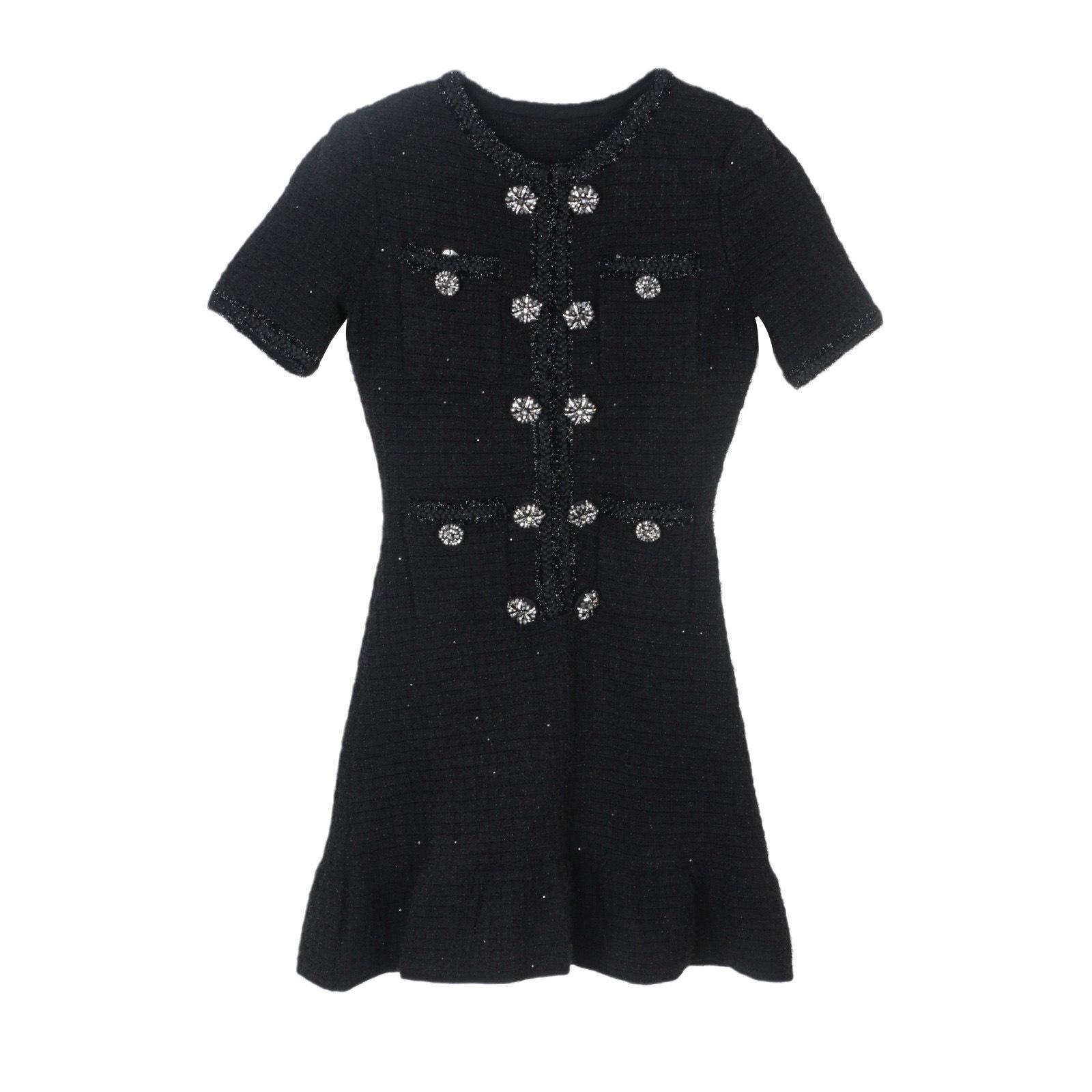 

Классическое черное двубортное трикотажное платье - вечерний стиль французской светской львицы S