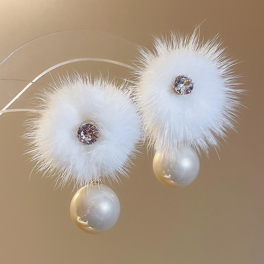 18K Gold-Plated Silver Needle Zircon Imitation Pearl Fluffy Round Earrings - European & American Retro Autumn/Winter High-End Design