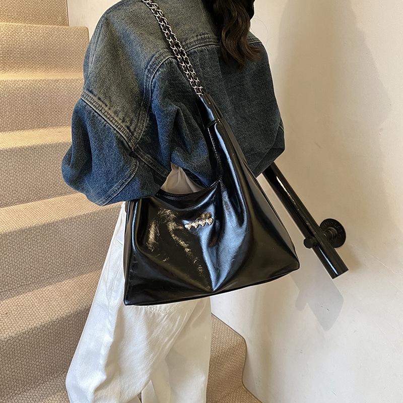 Premium Silver Chain Underarm Bag Women's 2025 New Trendy Shoulder Bag Large Capacity Fashion Tote Bag