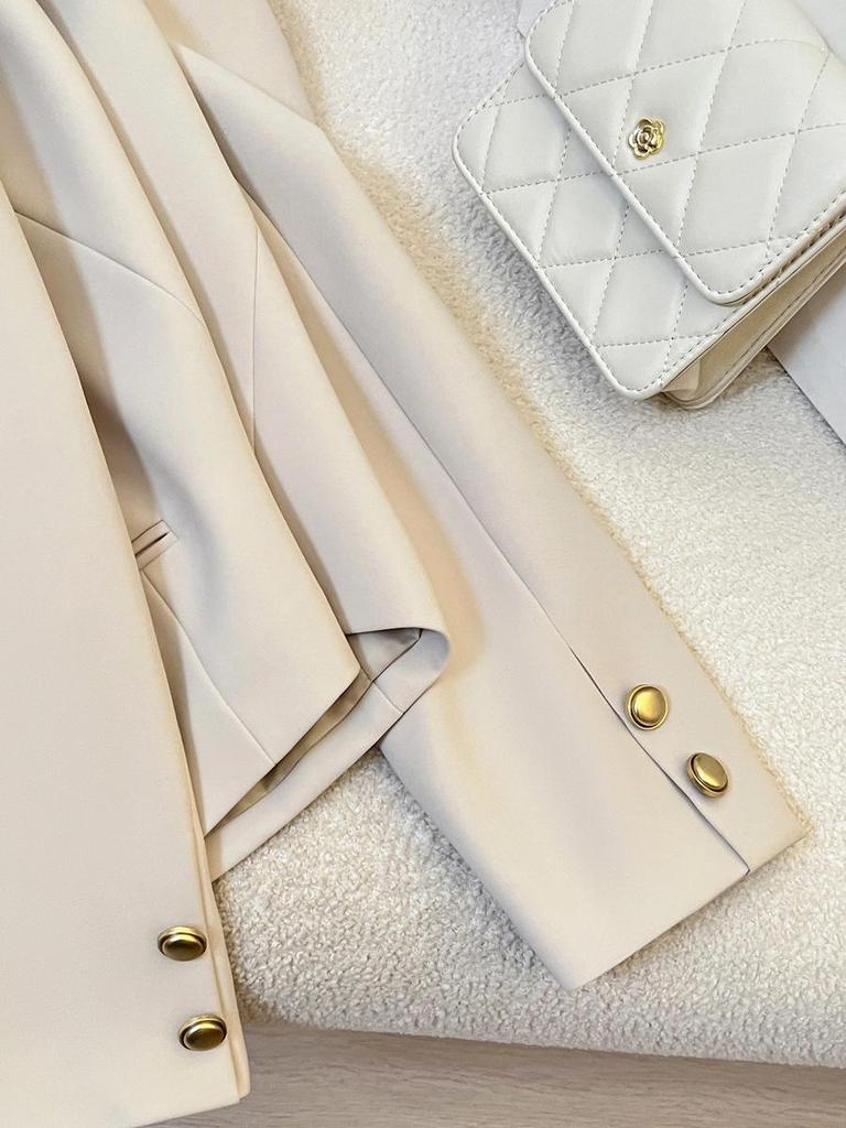 Women's Retro Beige Blazer: 2025 Spring/Autumn British Style High-End Streetwear Suit Jacket