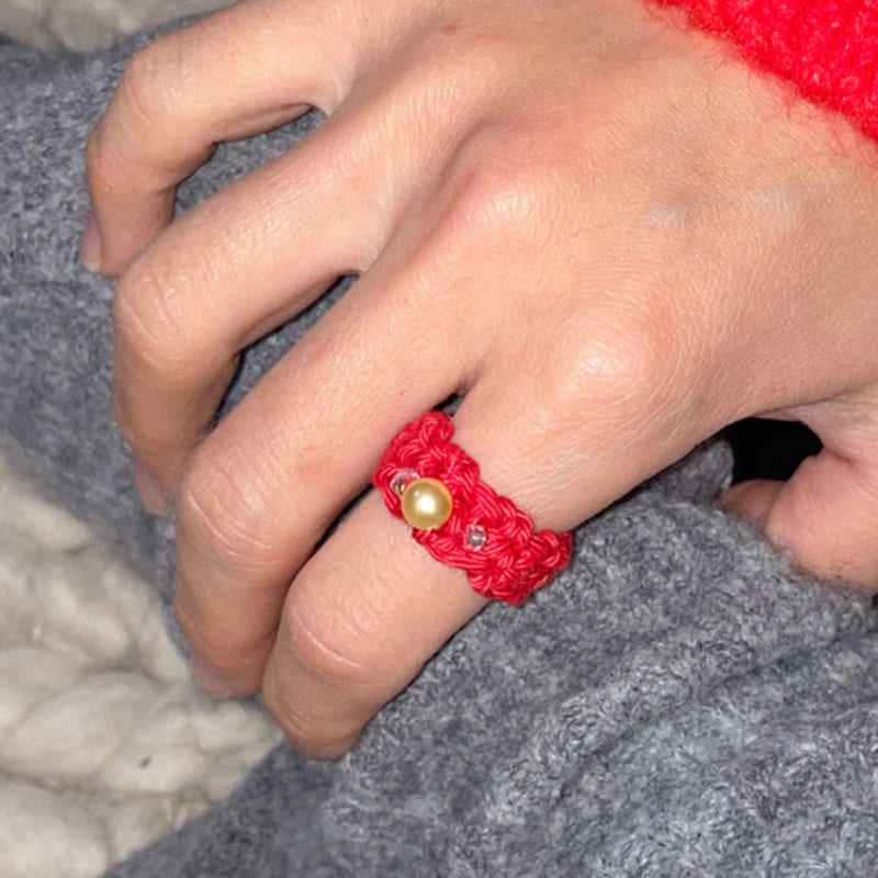 MERRYMOTIVE Gem with Knitted Ring (Red)