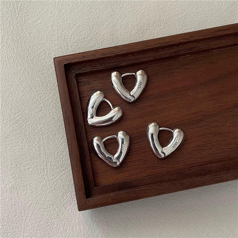 

Love Earrings Year New Trendy Niche Design Sense High-end Earrings Women