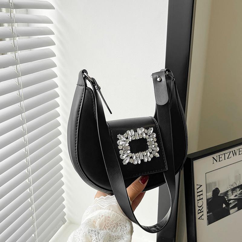 Stylish Large Capacity Pu Crescent Bag For Fashionable Women In Black And Pink Colors