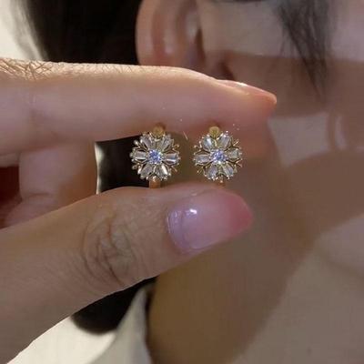 Elegant Snowflake Zircon Earrings: Small, Versatile, and Fashionable for Women