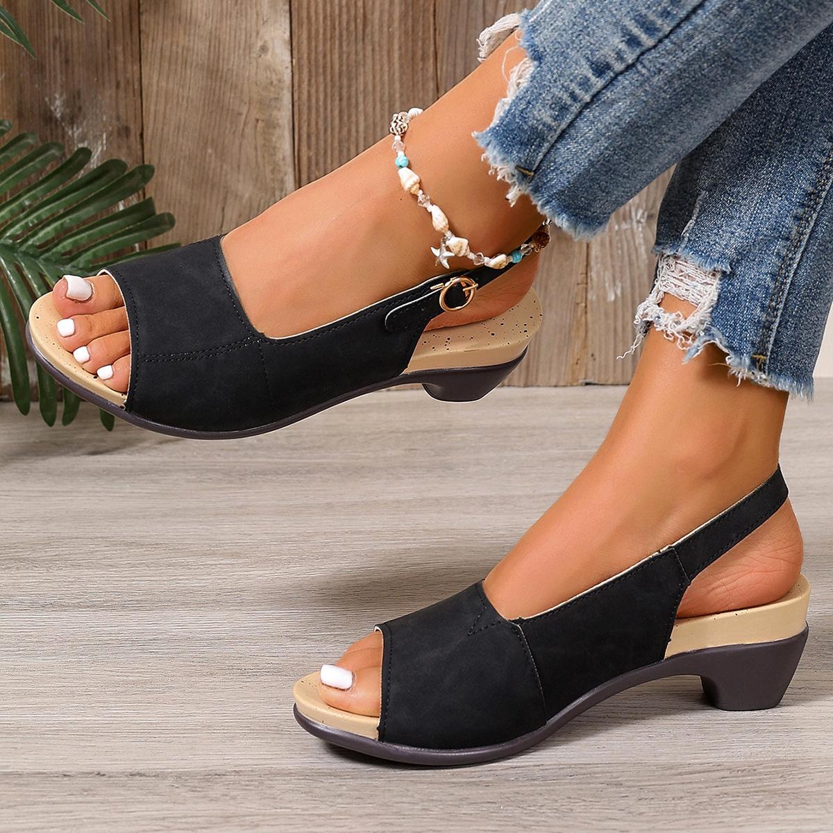 

Летние женские сандалии большого размера на высоком толстом каблуке с пряжкой и открытым носком 38 чёрный