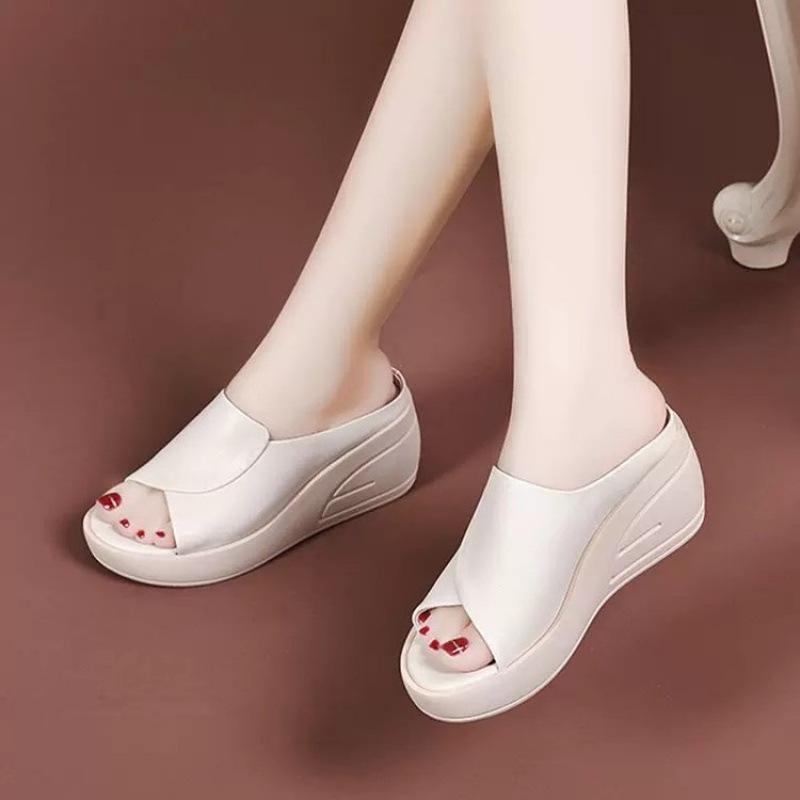 

Thick-soled ultra-light one-word slippers feel super soft for women to wear new summer soft leather non-slip shoes for women s fish mouth half tray 42