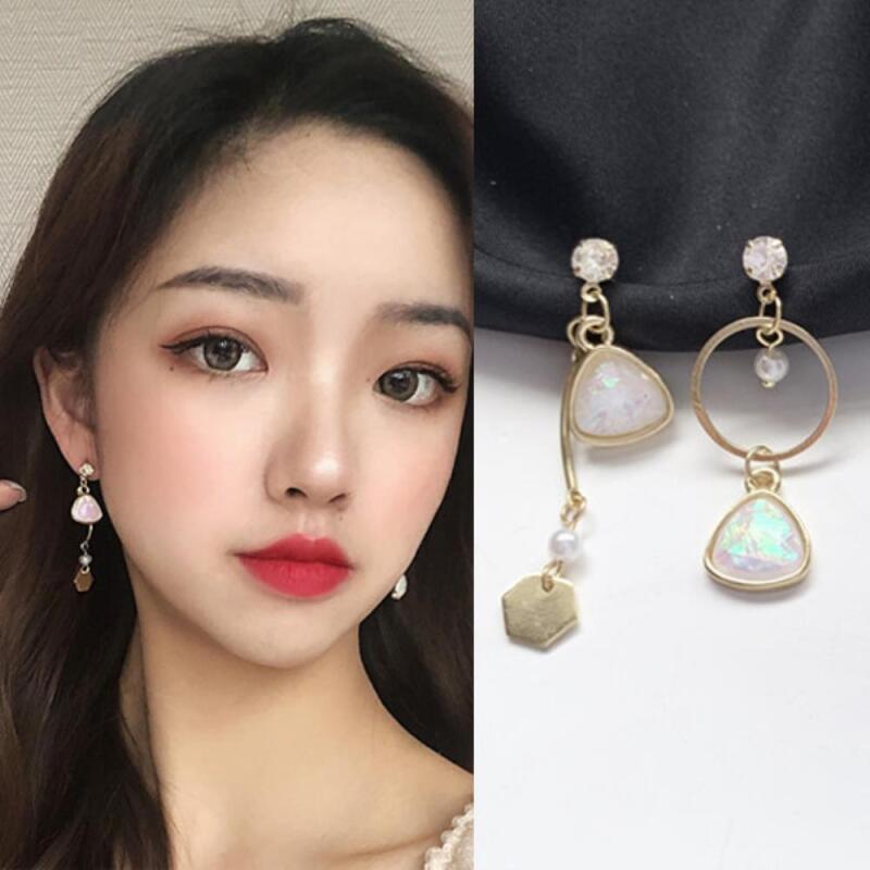 

Clutching gold gorgeous earrings unbalanced women s casual green