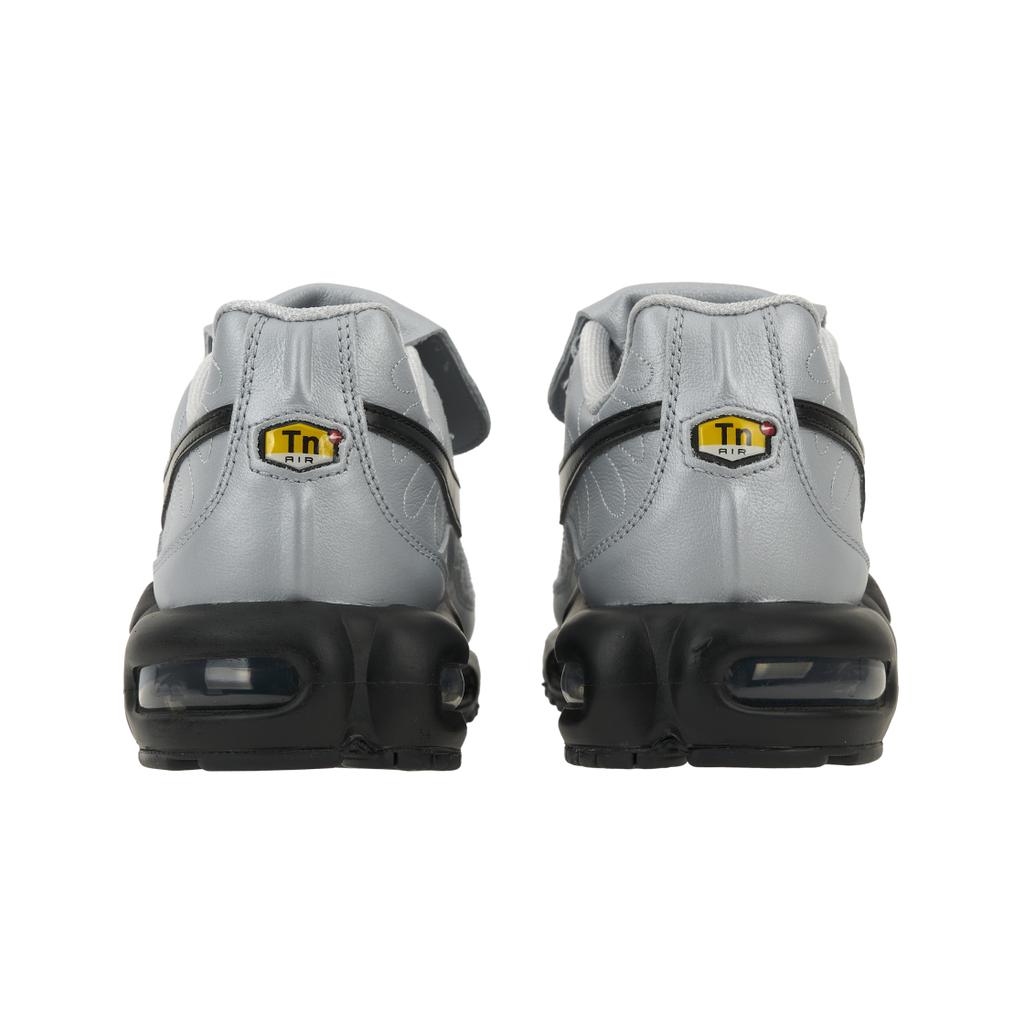Nike Air Max Plus Tiempo Wolf Grey Herren Sneaker Schwarz Metallic-Silber HM6850-001