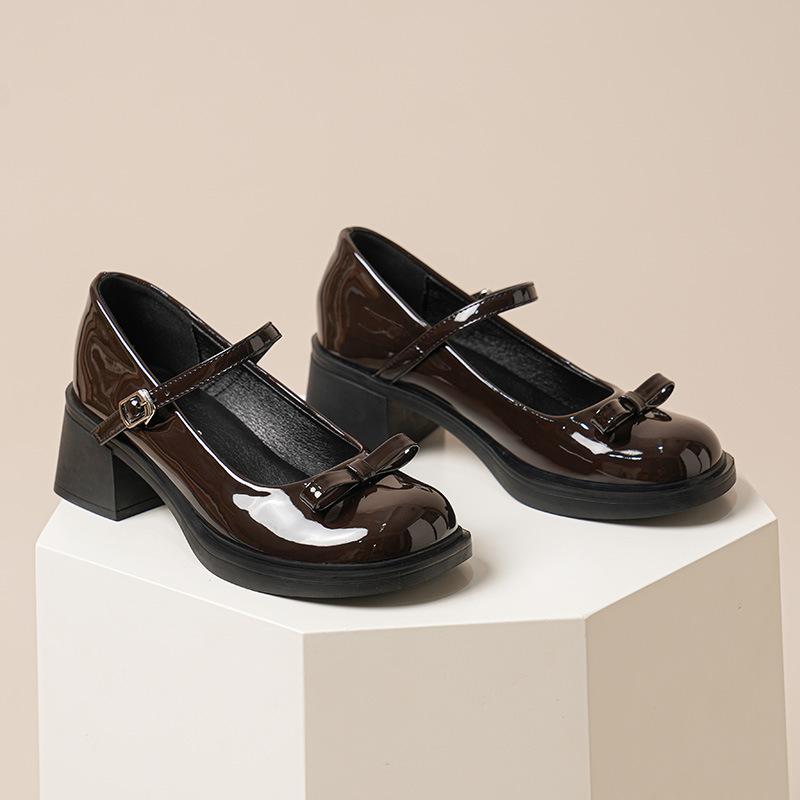 Weiße Plateau-Schuhe mit dickem Absatz, französische Mary Janes für Damen, Frühjahr 2025, neue kleine Größen, Lederschuhe mit innerer Höhenerhöhung, temperamentvolle Einzelchuhe