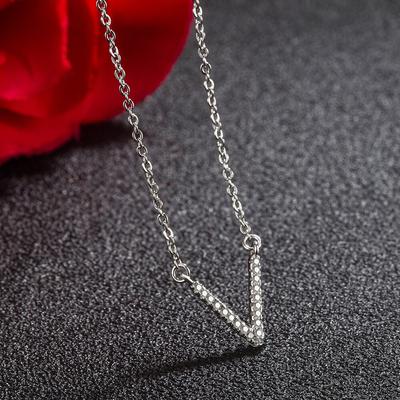New Girl 925 Sterling Silver Necklace V Letter Pendant Clavicle Chain 45cm Size Sexy Lady Silver Necklace Bijoux