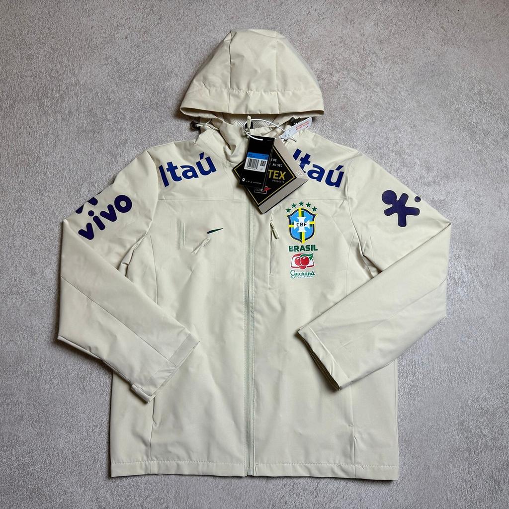 Nema Has the Same Brazilian Trench Coat, Football Jersey, Jacket, Windproof and Waterproof Sports Football Training Jersey.