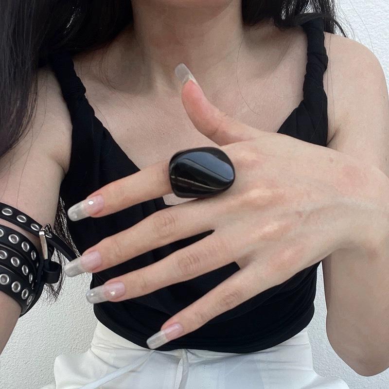 Women's High-End Amber Resin Statement Ring - Versatile Cold Style for Index Finger