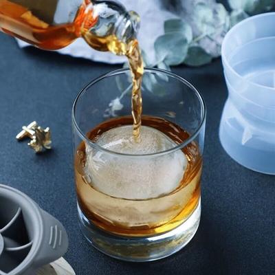 2 Stück Bar Whiskey Runde Eiswürfelbereiter Silikon Große Kugelform Sphärische Eiswürfelform Maschine Schnellgefrierfach Küchenhelfer