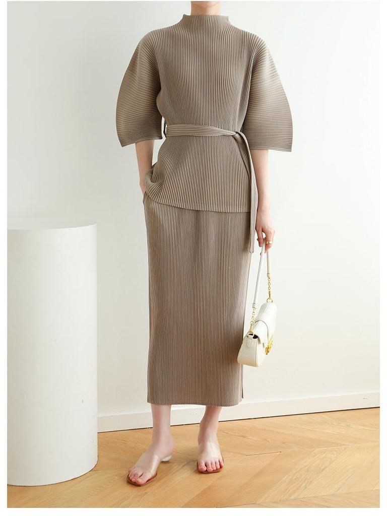 2026 Spring Miyake High-End Pleated Batwing Sleeve Casual Top