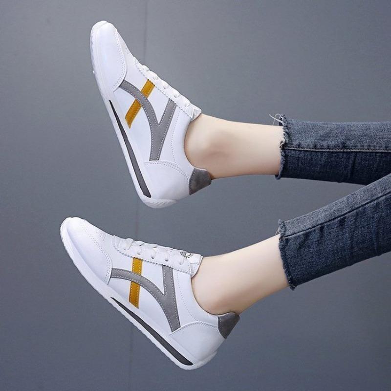 Fashion Women Leather Comfort Sports Shoes Woman Small White Shoes Fashion Comfort Sneakers All-match Lightweight Casual Running Shoes