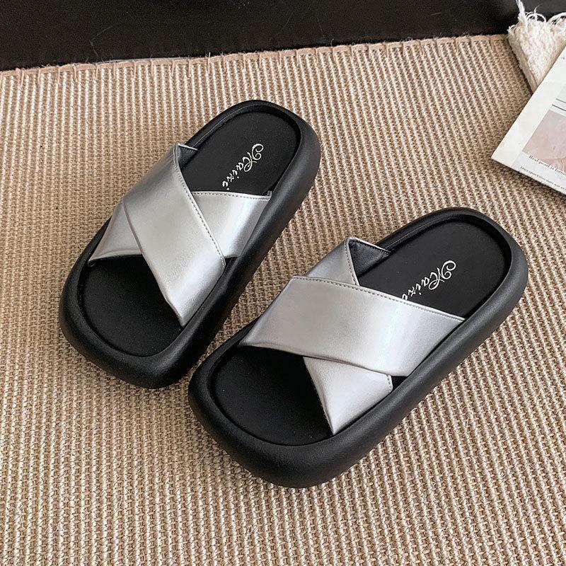 

Summer outer thick-soled slippers women s 2025 new Korean version retro French evening breeze casual and comfortable beach sandals 40 серебряный