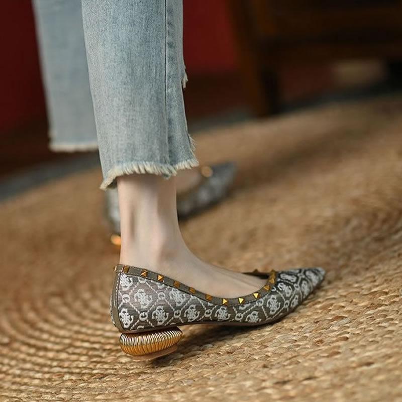 

Best Etro Women Shoes 2024 Spring New Pointed Rivet Single Shoes French Personality Heel Women s Shoes Comfortable Casual Shoe 39 серый