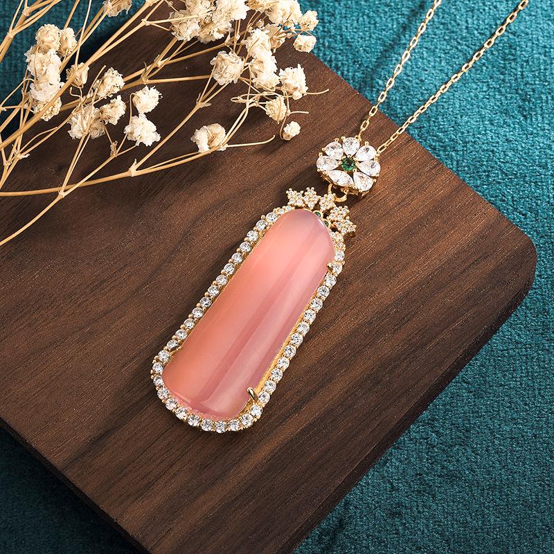 Collier Pendentif Amulette de Paix en Cuivre Doré Style Chinois Printemps/Été 2022 Agate Violette Naturelle