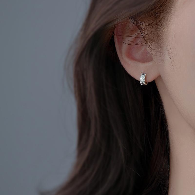 Fresh Sweet Diamond Earring Backs: Exquisite, Fashionable, Versatile, and Luxurious Design for Women