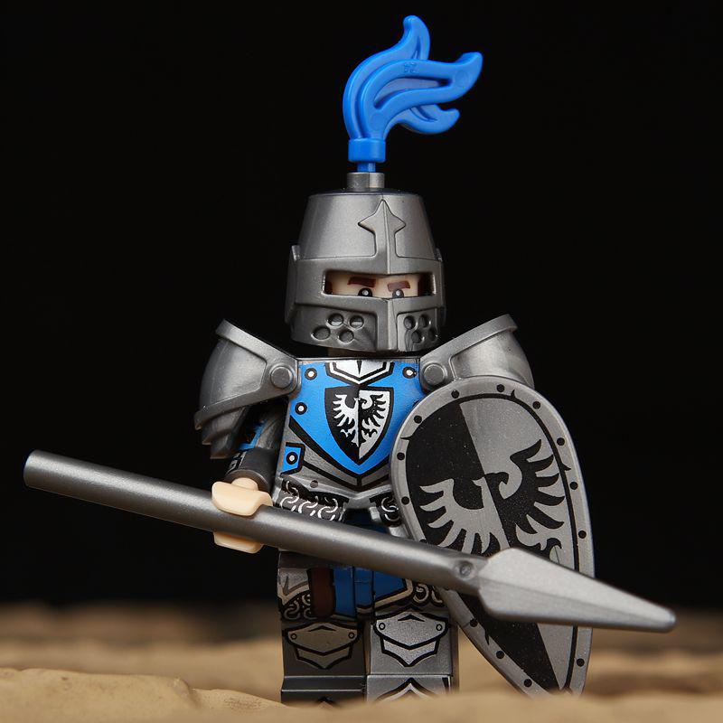 Medieval Lion Knight Minifigure: Castle & Dragon Knight Building Blocks Compatible with Lego