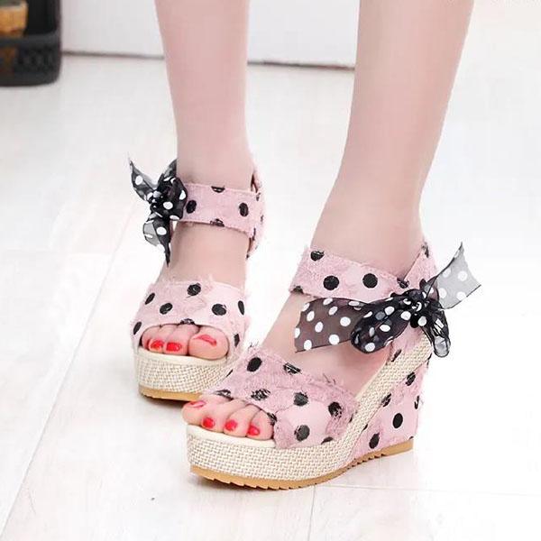 

Женские летние босоножки на танкетке с открытым носком, винтажные кружевные вечерние туфли на высоком каблуке, повседневные универсальные нескользящие сандалии 37 розовый