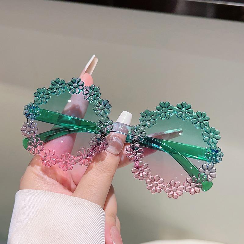 

Non-polarized Fashion Multi-color Round Cute Daisy Flower Surround Sunglasses Men Women Outdoor Sunscreen Party Decoration Glasses зелёный