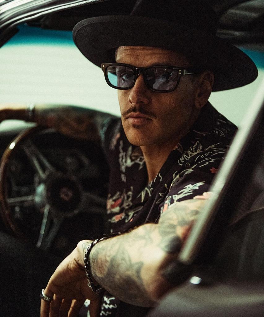 ROB Sunglasses for Biker Lightly Tinted UV Photochromic Lens Wellington Adjustable Fashion FREE Size [CRIMIE] Men, Shades, Lenses, Protection,