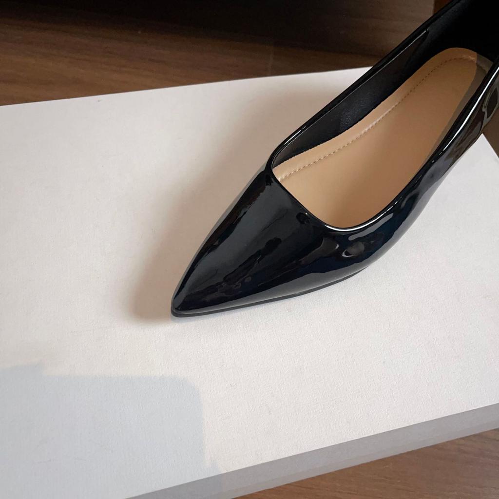 Nude Inner Height Increase Low Heel Single Shoes Women's Spring New Pointed Head Shallow Mouth Patent Leather Flat Bottom Professional Work Shoe List