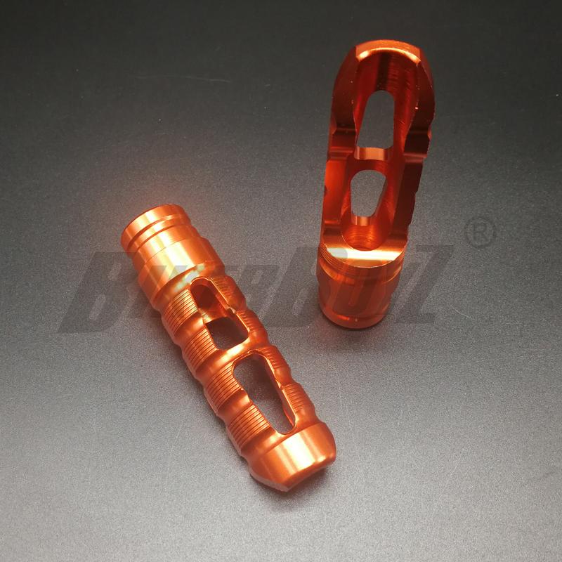 Universal CNC Aluminium Motorrad Fußstützen Fußrasten Pedale Hinten Set Racing Motor Für KTM Suzuki Honda Yamaha Ducati BMW