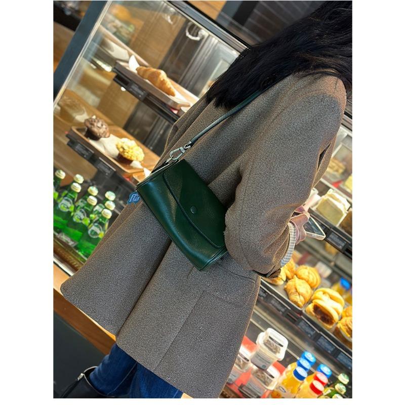 Retro Bag Commuting Mobile Phone Bag for Women Crossbody Spring and Summer Fashion Niche Unique Small Bag Versatile