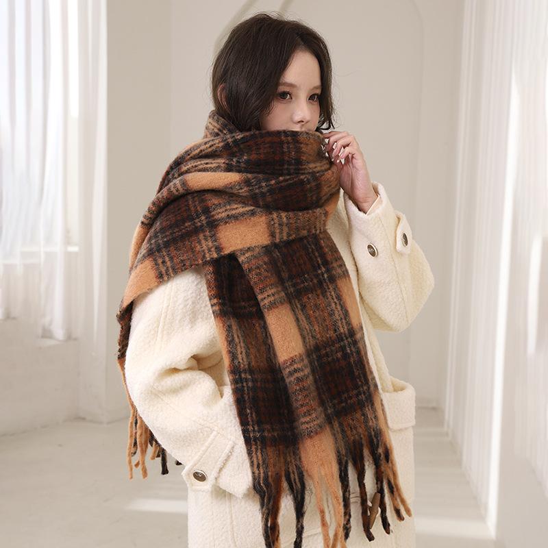 Maillard style brown imitation cashmere scarf women's winter senior sense tassel mohair thickened scarf student new