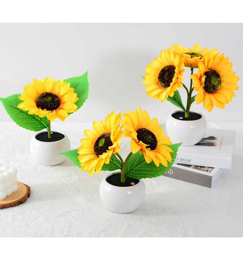 LED Sunflower Bedside Night Light: Indoor Touch-Charging Simulation Bouquet for a Warm Atmosphere