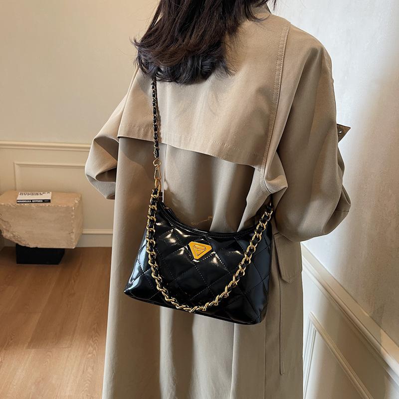 

Bag 2025 new fashion diamond chain bag going out casual versatile women s shoulder messenger bag 24*7*18 чёрный