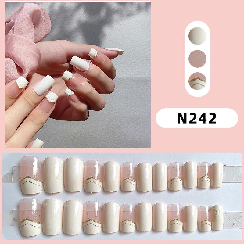 

Minimalist V-Shape Glitter French Wearable Nails with Gold Edge