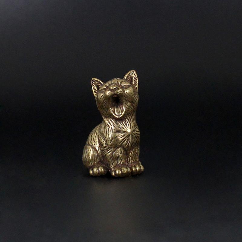 1PC Brass Kitty Ornament - Office Desktop Ornament with Bored Retro Tea Pet Brass Decorative Pendant Multi-style Statue