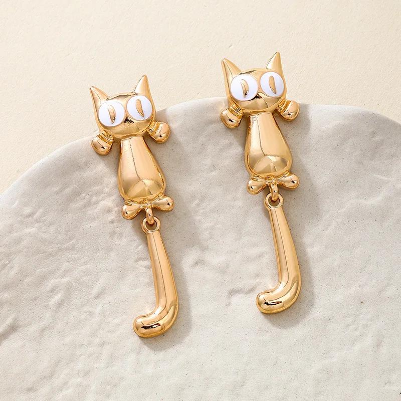 Cute Unique Cartoon Big Eye Cat Earrings Girls Sweet Heart Student Travel Wear Metal Drop Dangle Earrings Fashion Trendy Jewelry