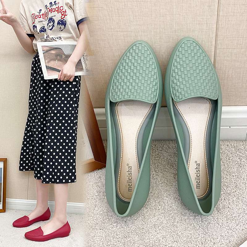 Fashion rain shoes female adult low-top shallow mouth kitchen waterproof shoes thick-soled short tube non-slip work rubber shoes Korean versio