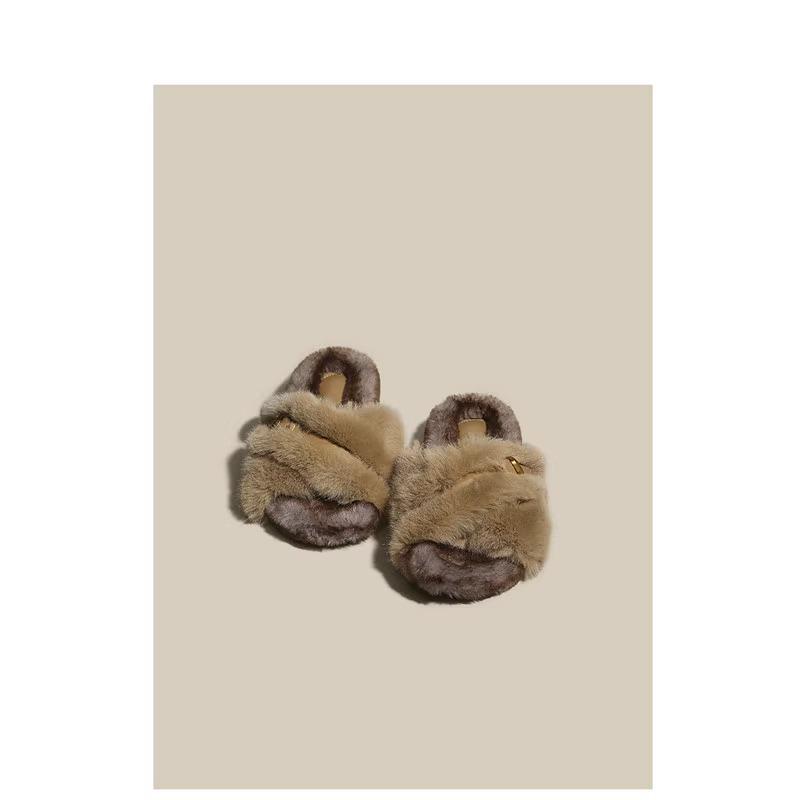 Wear Mao Mao drag girl 2025 autumn and winter new fashion fairy wind lamb wool platform slippers cross home