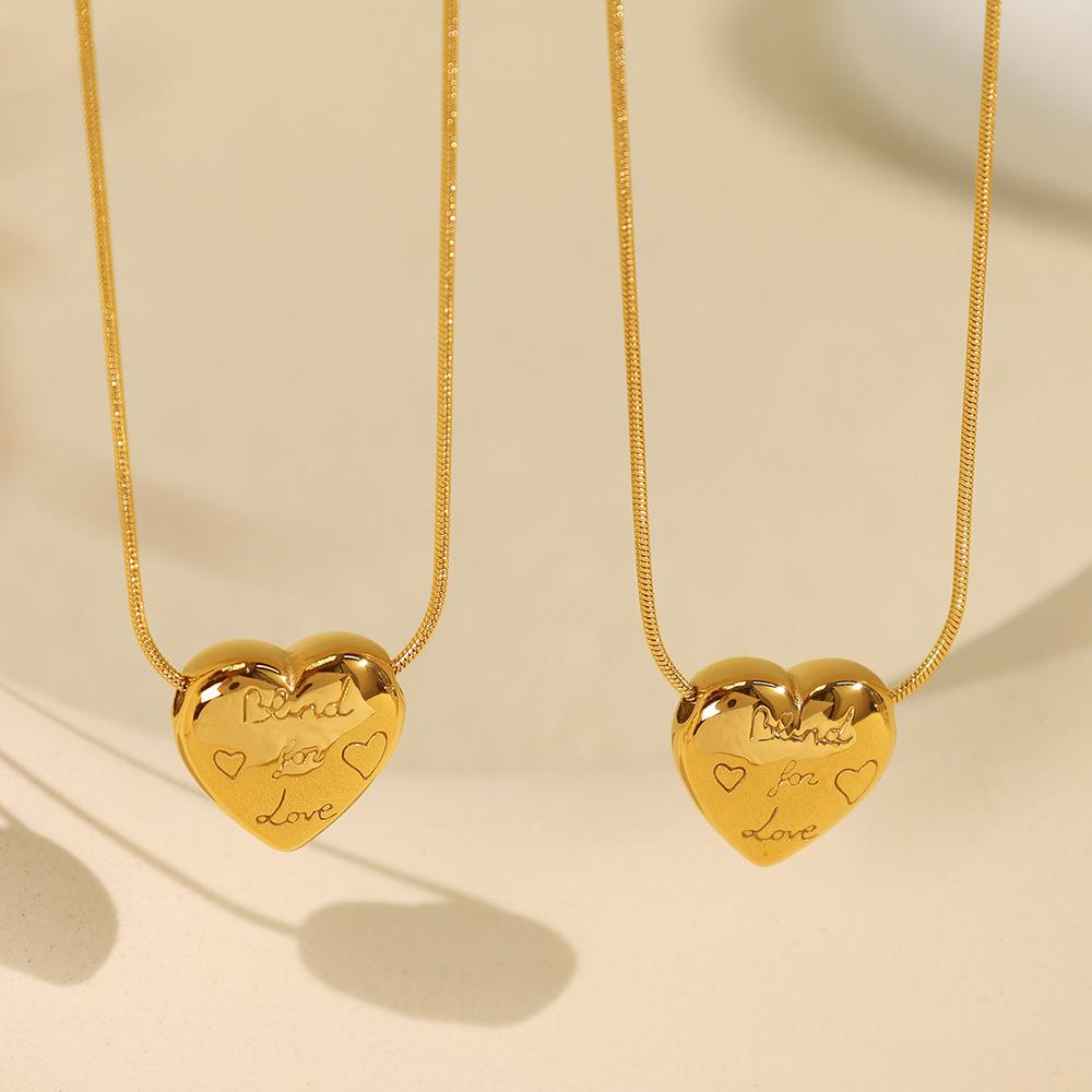 2026 Fashion Simple Plated 18k Gold Love Compact Necklace Femininity Versatile Clavicle Chain