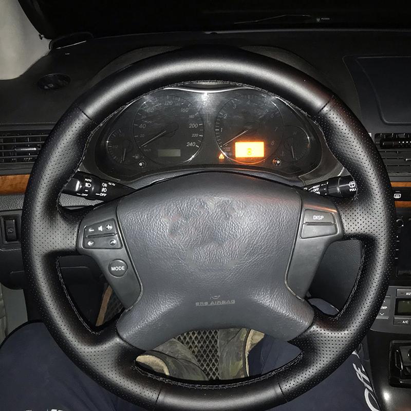 Ruční šití potahu na volant pro Toyotu Avensis 2003-2007 Udělejte si vlastní obal z mikrovlákna na volant