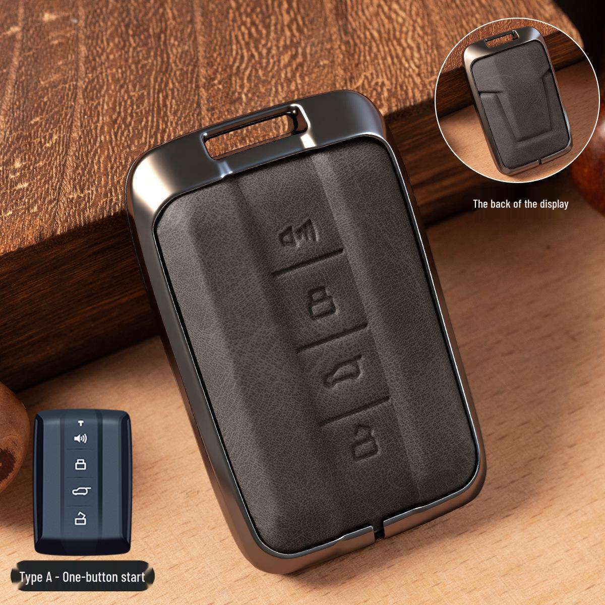 

2025 Tank 300 Conqueror Hi4-T Key Case: Elegant Female Shell Bag Crazy Horse Leather