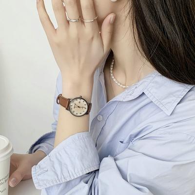 Watch Female Student Junior High School High Value Simple Temperament Female Retro Style Test Female Junior High School Student Quartz Watch