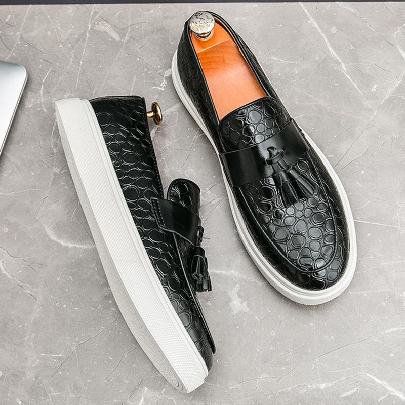 Trend 2025 Nové Luxusní Pánské Nazouvací Mokasíny s Třásněmi Volnočasová Kožená Obuv Pánské Pohodlné Tenisky Tenis Masculino Zapatos Hombre